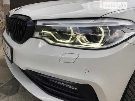 BMW 520 2018  випуску Ужгород з двигуном 2 л дизель седан автомат за 38500 долл. 