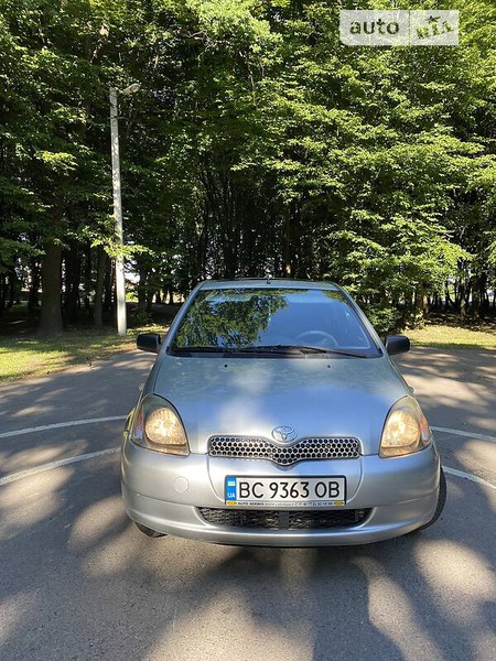 Toyota Yaris 2002  випуску Львів з двигуном 0 л бензин хэтчбек автомат за 4200 долл. 