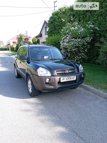 Hyundai Tucson 2006  випуску Київ з двигуном 2.7 л  позашляховик автомат за 7000 долл. 