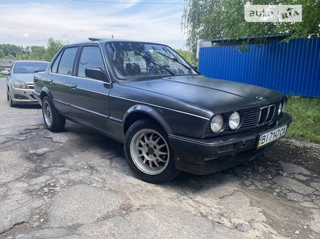 BMW 316 1987  випуску Полтава з двигуном 1.6 л  седан механіка за 1680 долл. 