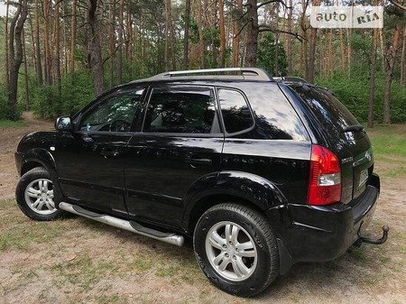 Hyundai Tucson 2005  випуску Київ з двигуном 2 л бензин позашляховик механіка за 6700 долл. 