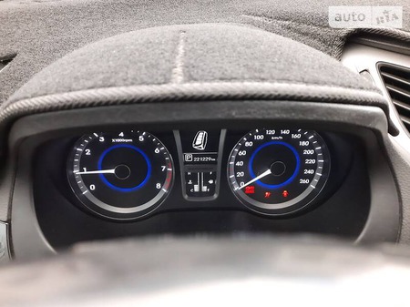 Hyundai Grandeur 2012  випуску Миколаїв з двигуном 3 л газ седан автомат за 14200 долл. 