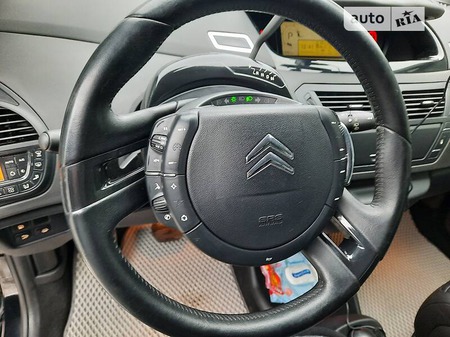 Citroen C4 Picasso 2010  випуску Львів з двигуном 2 л дизель мінівен автомат за 9500 долл. 