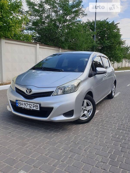 Toyota Yaris 2011  випуску Одеса з двигуном 1.3 л бензин хэтчбек автомат за 7000 долл. 