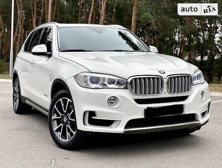 BMW X5 2016  випуску Черкаси з двигуном 3 л дизель позашляховик автомат за 37700 долл. 