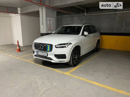 Volvo XC90 2021  випуску Львів з двигуном 2 л бензин позашляховик автомат за 62000 долл. 