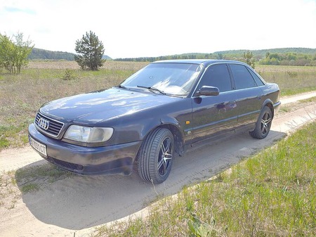 Audi A6 Limousine 1996  випуску Тернопіль з двигуном 2.6 л  седан механіка за 3150 долл. 
