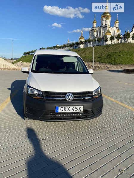 Volkswagen Caddy 2019  випуску Тернопіль з двигуном 1.4 л  мінівен автомат за 12999 долл. 