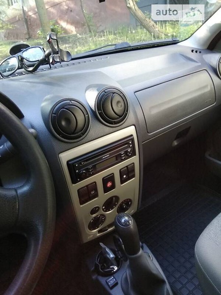 Dacia Logan MCV 2010  випуску Рівне з двигуном 1.6 л  універсал механіка за 5200 долл. 