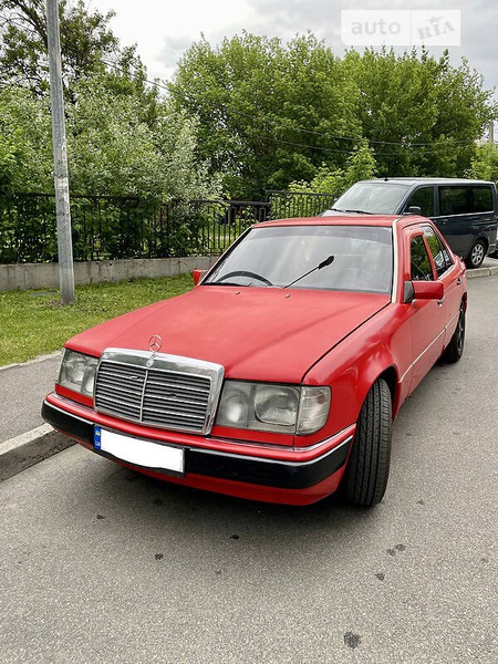 Mercedes-Benz 190 1991  випуску Київ з двигуном 2.3 л  седан механіка за 2850 долл. 