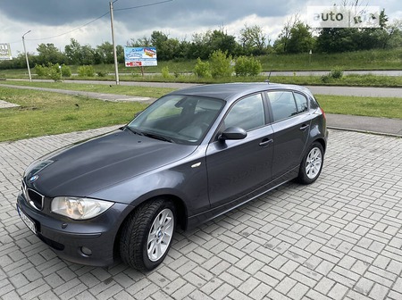 BMW 120 2005  випуску Львів з двигуном 2 л бензин хэтчбек автомат за 7000 долл. 