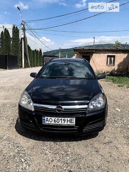 Opel Astra 2004  випуску Ужгород з двигуном 1.7 л дизель універсал механіка за 3900 долл. 