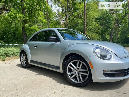 Volkswagen Beetle 2012  випуску Київ з двигуном 2.5 л бензин купе автомат за 9700 долл. 