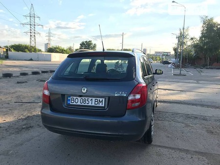 Skoda Fabia 2010  випуску Харків з двигуном 1.2 л дизель універсал механіка за 5200 долл. 