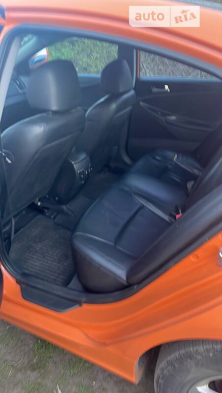 Hyundai Sonata 2014  випуску Полтава з двигуном 0 л газ седан автомат за 2500 долл. 