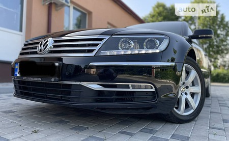 Volkswagen Phaeton 2012  випуску Луцьк з двигуном 3 л дизель седан автомат за 16900 долл. 