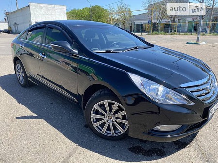 Hyundai Sonata 2011  випуску Одеса з двигуном 0 л  седан автомат за 12000 долл. 