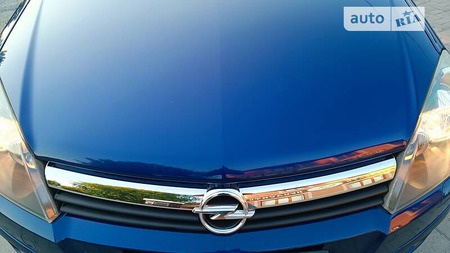 Opel Astra 2004  випуску Хмельницький з двигуном 0 л бензин хэтчбек механіка за 5200 долл. 