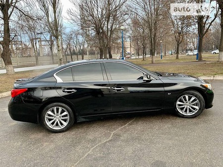 Infiniti Q50 2015  випуску Запоріжжя з двигуном 3.7 л бензин седан  за 17999 долл. 