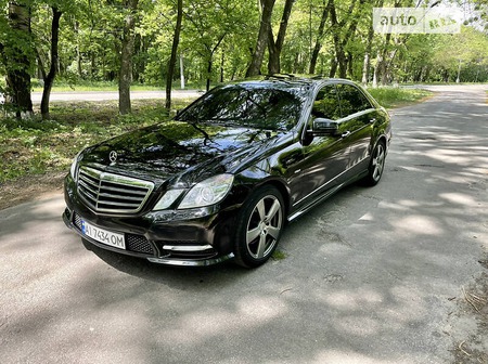 Mercedes-Benz E 350 2012  випуску Київ з двигуном 3.5 л бензин седан автомат за 18000 долл. 