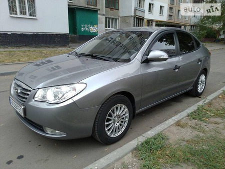 Hyundai Elantra 2011  випуску Харків з двигуном 1.6 л  седан механіка за 5300 долл. 