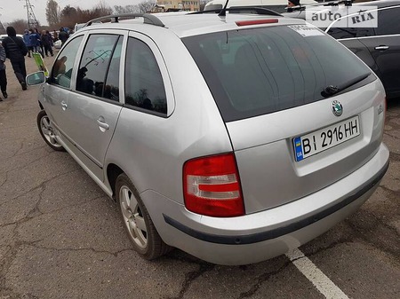 Skoda Fabia 2005  випуску Полтава з двигуном 0 л  універсал механіка за 4950 долл. 