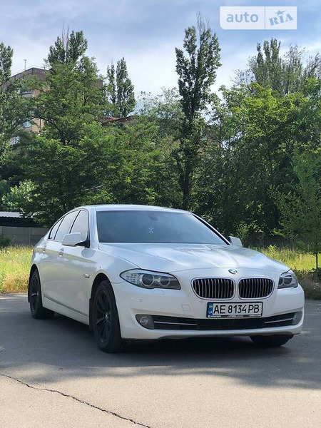 BMW 523 2010  випуску Дніпро з двигуном 2.5 л бензин седан автомат за 15000 долл. 