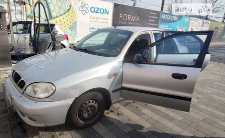 Daewoo Lanos 2006  випуску Ужгород з двигуном 1.5 л  седан механіка за 1800 долл. 