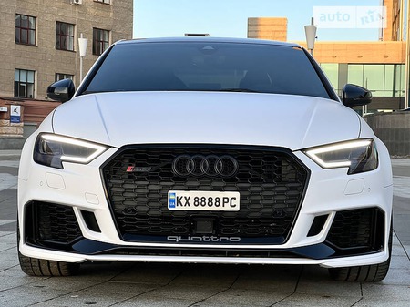 Audi RS3 Sportback 2017  випуску Харків з двигуном 2.5 л бензин седан  за 54000 долл. 