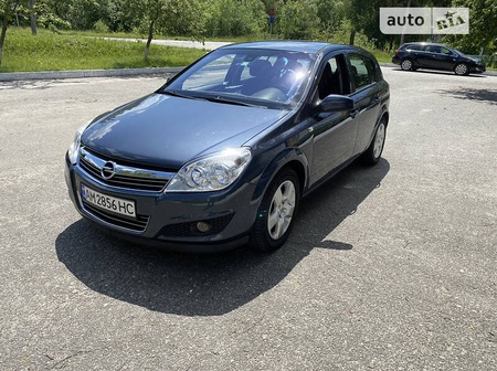 Opel Astra 2009  випуску Хмельницький з двигуном 1.6 л бензин хэтчбек механіка за 5950 долл. 