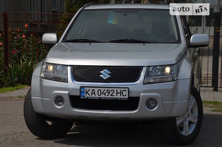 Suzuki Grand Vitara 2006  випуску Дніпро з двигуном 2 л бензин позашляховик автомат за 6700 долл. 