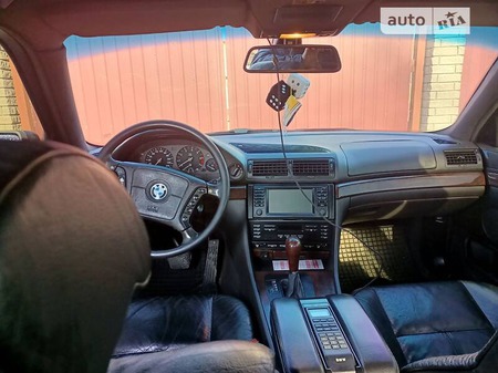 BMW 740 1997  випуску Рівне з двигуном 4.4 л  седан автомат за 4500 долл. 