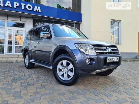 Mitsubishi Pajero 2007  випуску Одеса з двигуном 3 л бензин позашляховик автомат за 10999 долл. 