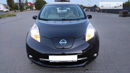 Nissan Leaf 2015  випуску Луцьк з двигуном 0 л електро універсал автомат за 13800 долл. 