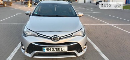 Toyota Avensis 2015  випуску Полтава з двигуном 2 л дизель універсал механіка за 14000 долл. 