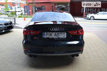 Audi S3 2015  випуску Львів з двигуном 2 л бензин седан автомат за 22900 долл. 