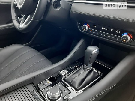 Mazda 6 2022  випуску Київ з двигуном 2.5 л бензин седан автомат за 26500 долл. 