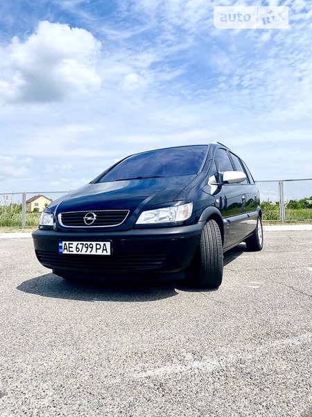 Opel Zafira Tourer 2004  випуску Дніпро з двигуном 1.8 л бензин мінівен автомат за 6000 долл. 
