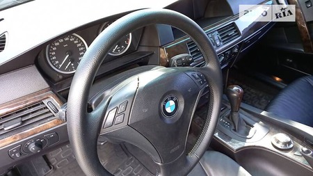 BMW 523 2005  випуску Миколаїв з двигуном 2.5 л  седан автомат за 8699 долл. 
