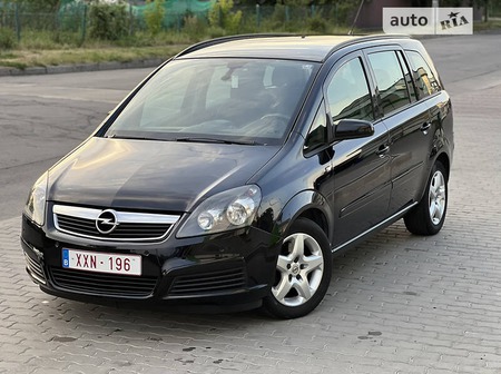 Opel Zafira Tourer 2008  випуску Луцьк з двигуном 1.9 л дизель мінівен механіка за 5599 долл. 