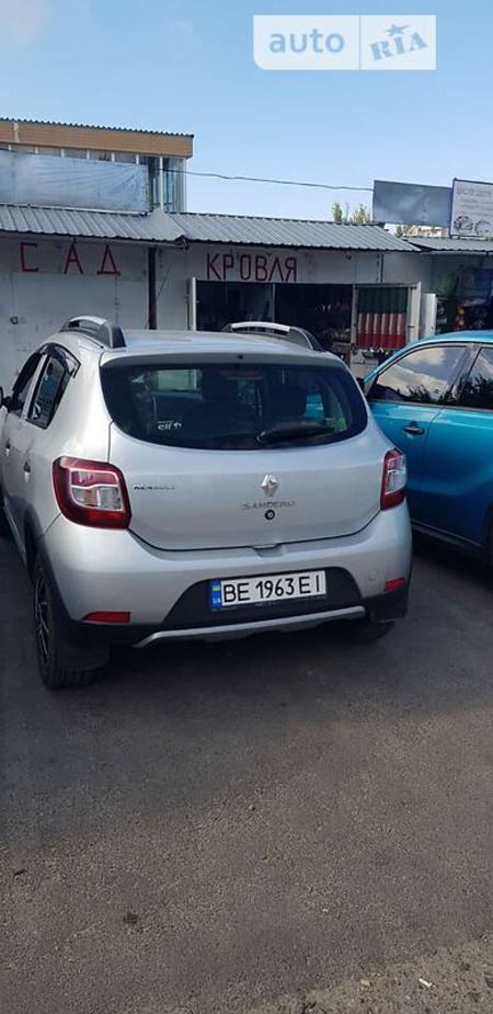 Renault Sandero Stepway 2014  випуску Миколаїв з двигуном 1.5 л  хэтчбек механіка за 7500 долл. 