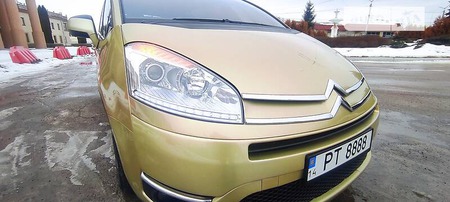 Citroen C4 Picasso 2007  випуску Львів з двигуном 2 л бензин мінівен  за 4999 долл. 