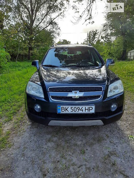 Chevrolet Captiva 2006  випуску Тернопіль з двигуном 2 л дизель позашляховик механіка за 6700 долл. 