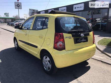 KIA Picanto 2009  випуску Ужгород з двигуном 1 л бензин хэтчбек механіка за 4650 долл. 