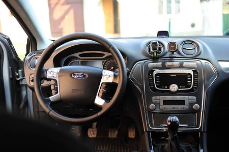 Ford Mondeo 2008  випуску Львів з двигуном 0 л бензин седан механіка за 6800 долл. 