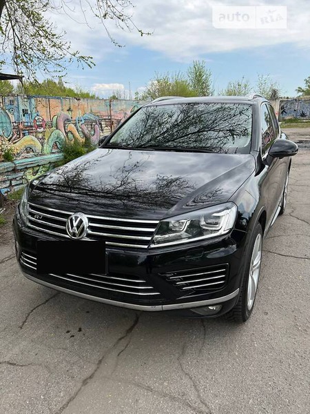 Volkswagen Touareg 2018  випуску Донецьк з двигуном 3 л дизель позашляховик автомат за 49000 долл. 