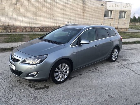 Opel Astra 2010  випуску Рівне з двигуном 1.7 л дизель універсал механіка за 7100 долл. 