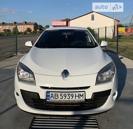 Renault Megane 2010  випуску Вінниця з двигуном 1.5 л дизель хэтчбек механіка за 6400 долл. 