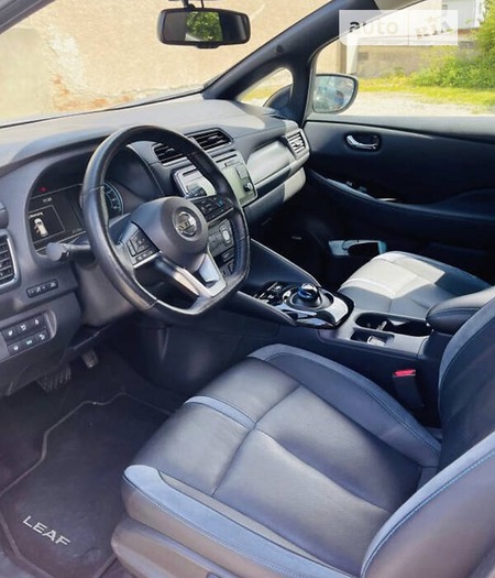 Nissan Leaf 2019  випуску Рівне з двигуном 0 л електро хэтчбек автомат за 17000 долл. 