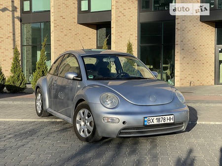 Volkswagen New Beetle 2002  випуску Хмельницький з двигуном 1.6 л бензин купе механіка за 4999 долл. 
